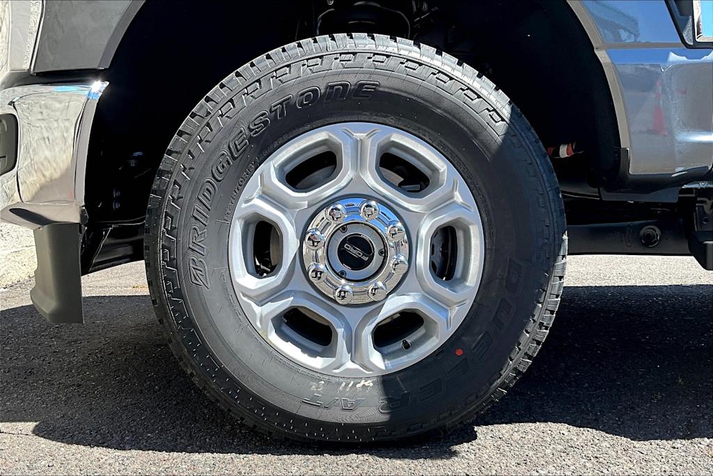 2025 Ford F-250 XLT 8