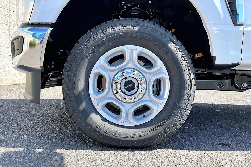 Thumbnail: 2027 Ford F-350 - 7
