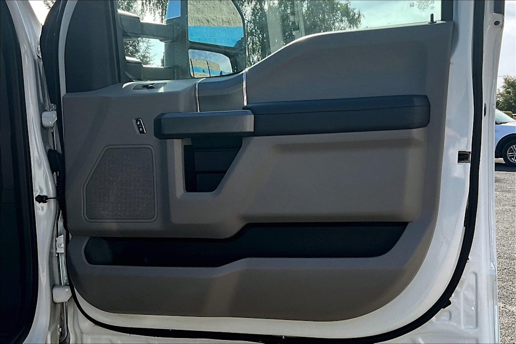 Thumbnail: 2021 Ford F-350 - 28