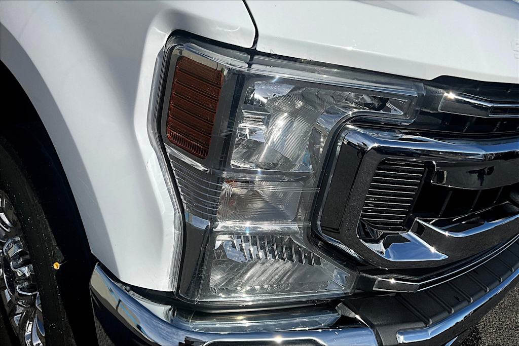 Thumbnail: 2021 Ford F-350 - 31