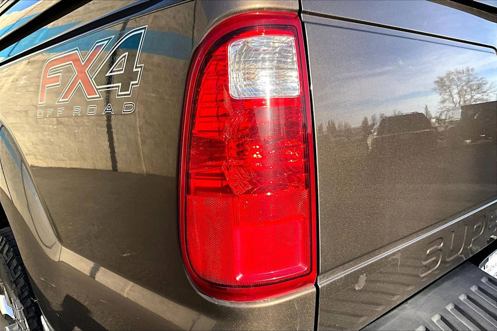 Thumbnail: 2015 Ford F-350 - 32