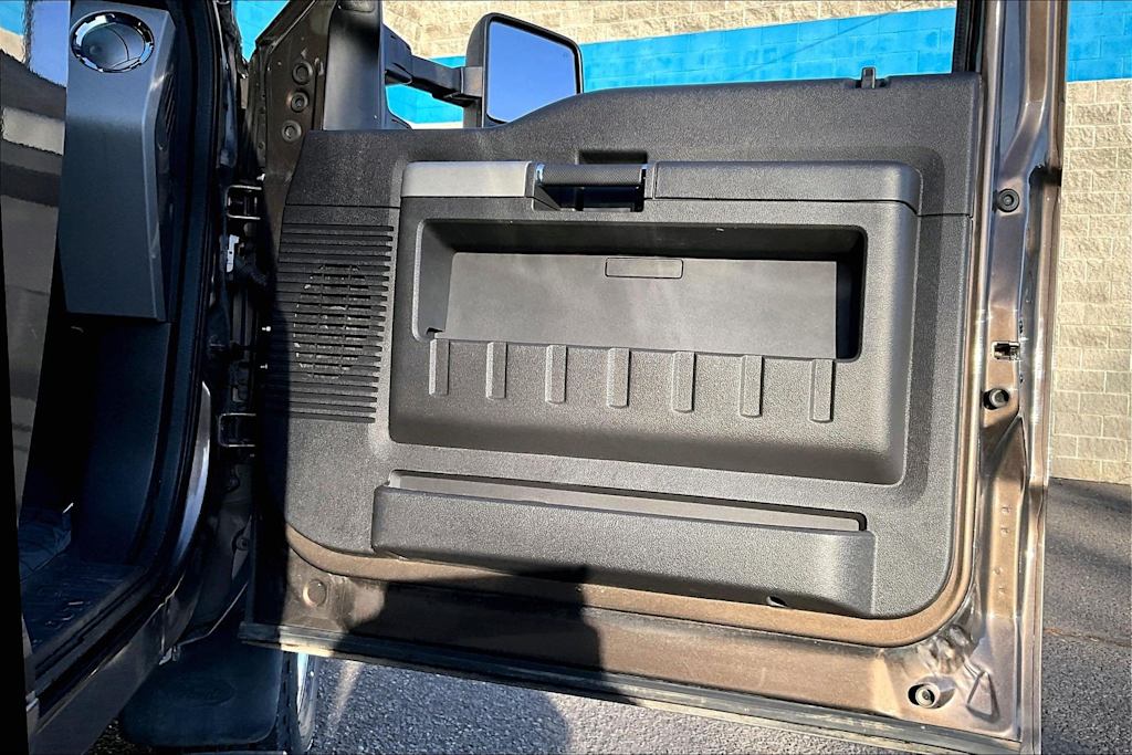 Thumbnail: 2015 Ford F-350 - 28