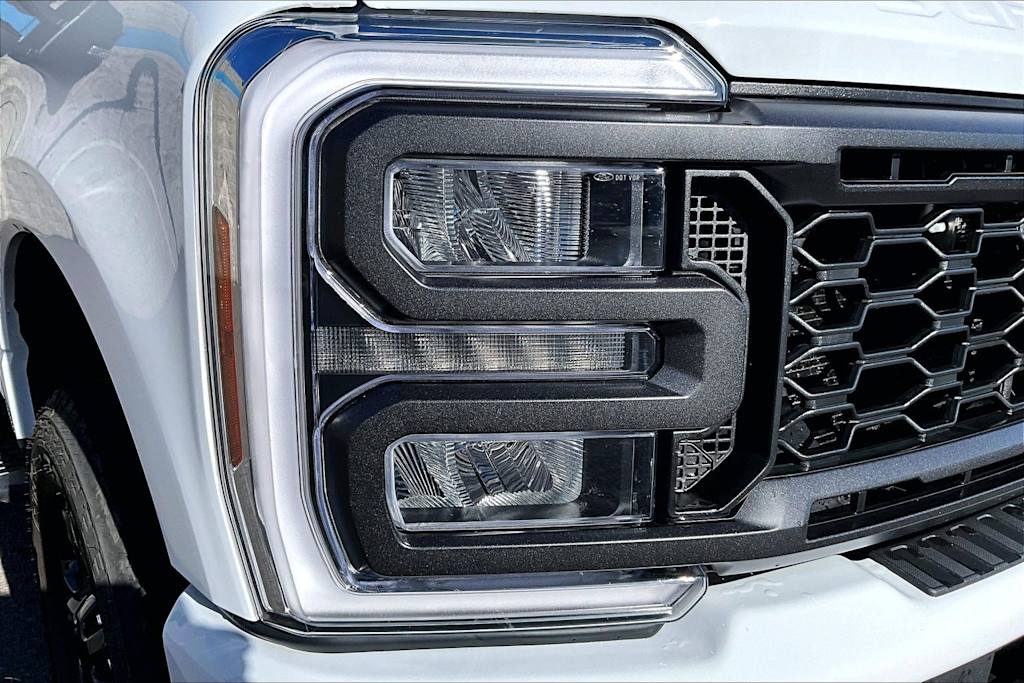 Thumbnail: 2024 Ford F-250 - 32