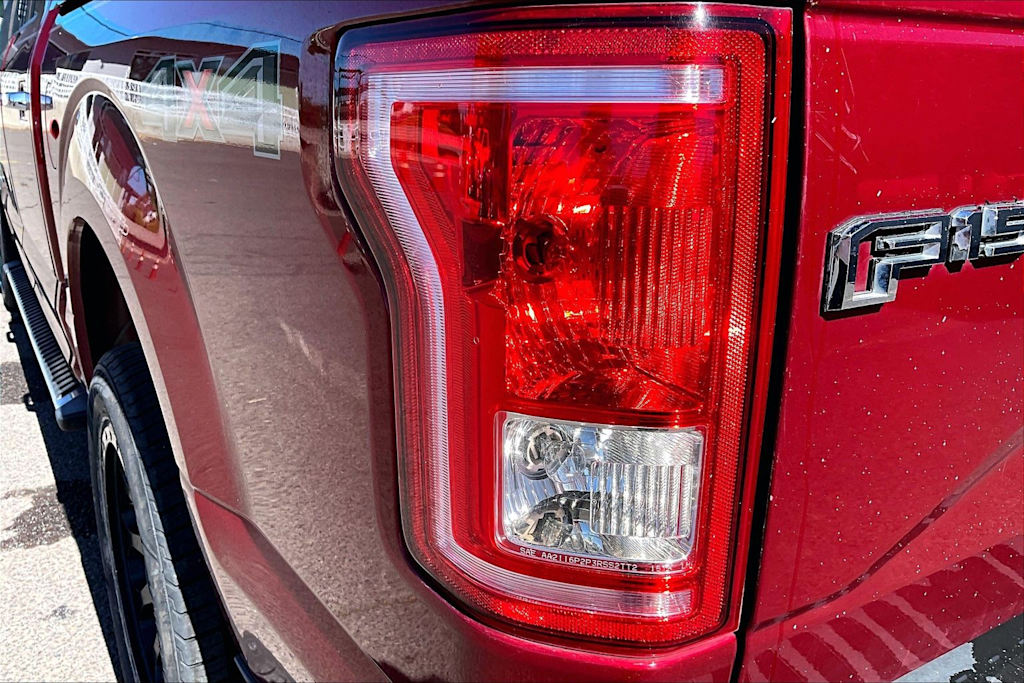 Thumbnail: 2016 Ford F-150 - 32