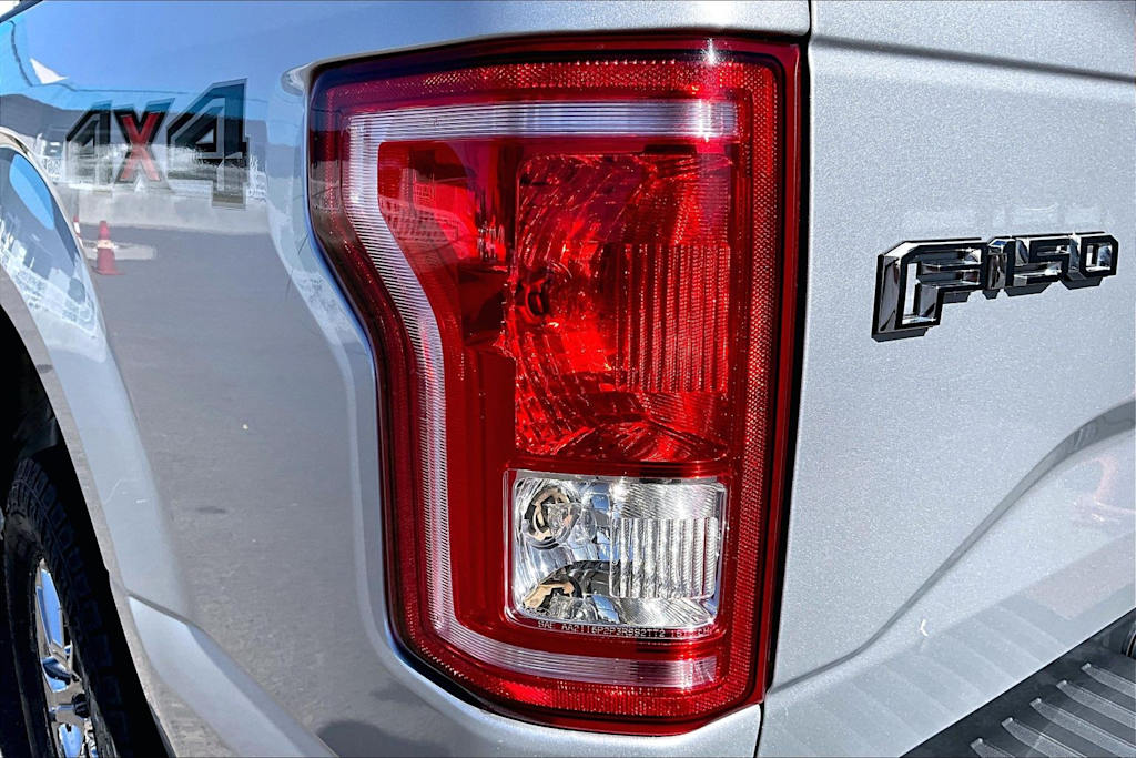 Thumbnail: 2016 Ford F-150 - 32