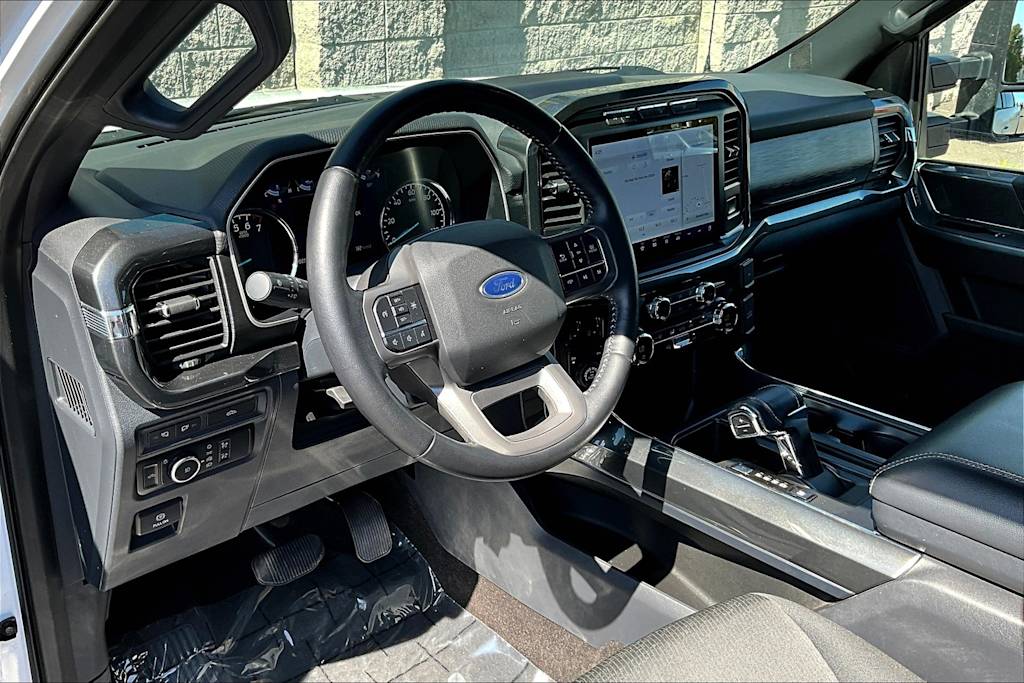 2021 Ford F-150 XLT 2