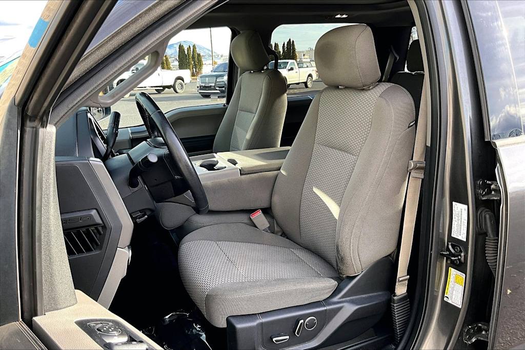 Thumbnail: 2017 Ford F-150 - 11