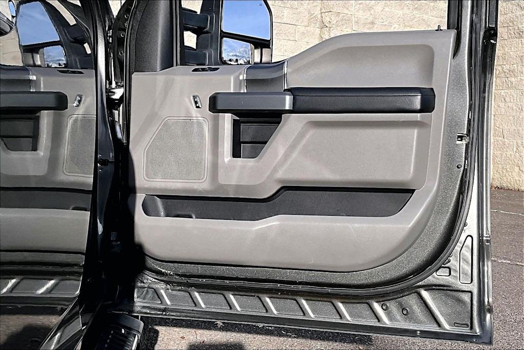 Thumbnail: 2017 Ford F-150 - 28