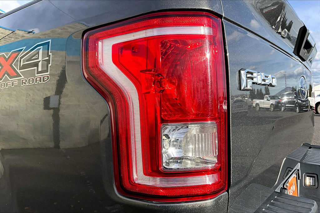 Thumbnail: 2017 Ford F-150 - 32