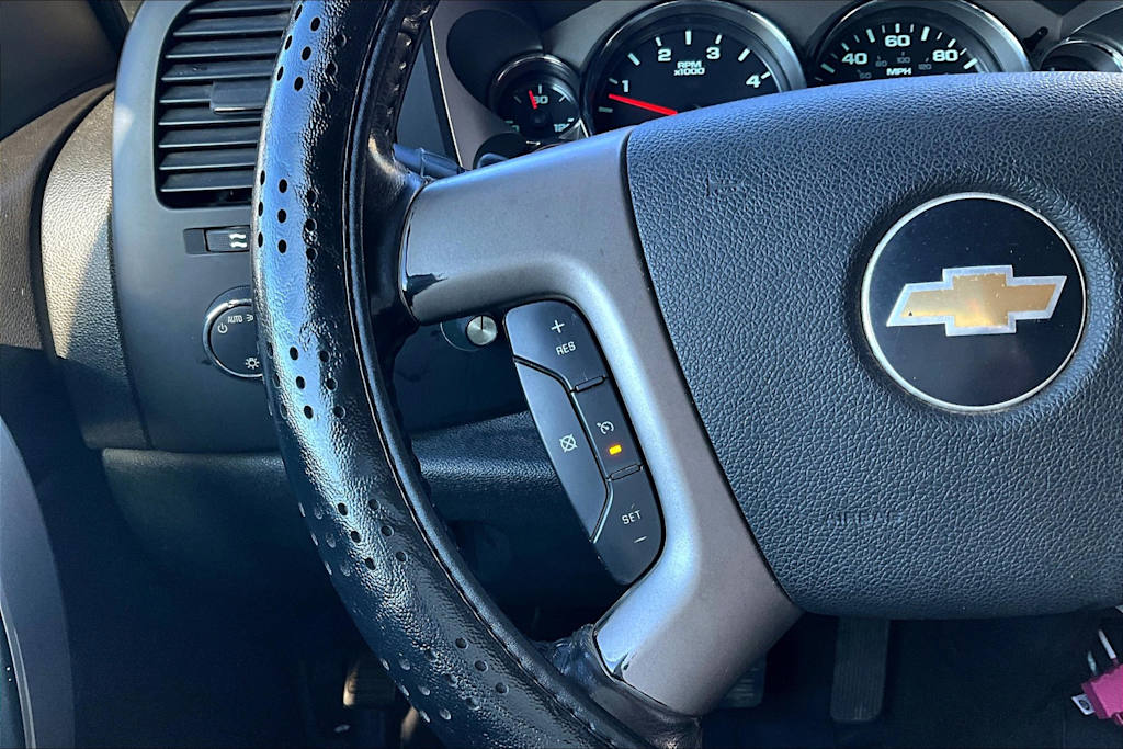 Thumbnail: 2010 Chevrolet Silverado 3500 - 24