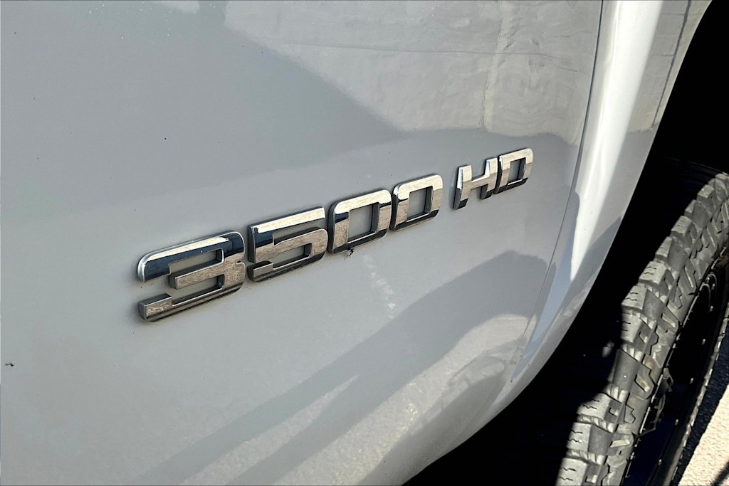 Thumbnail: 2010 Chevrolet Silverado 3500 - 6