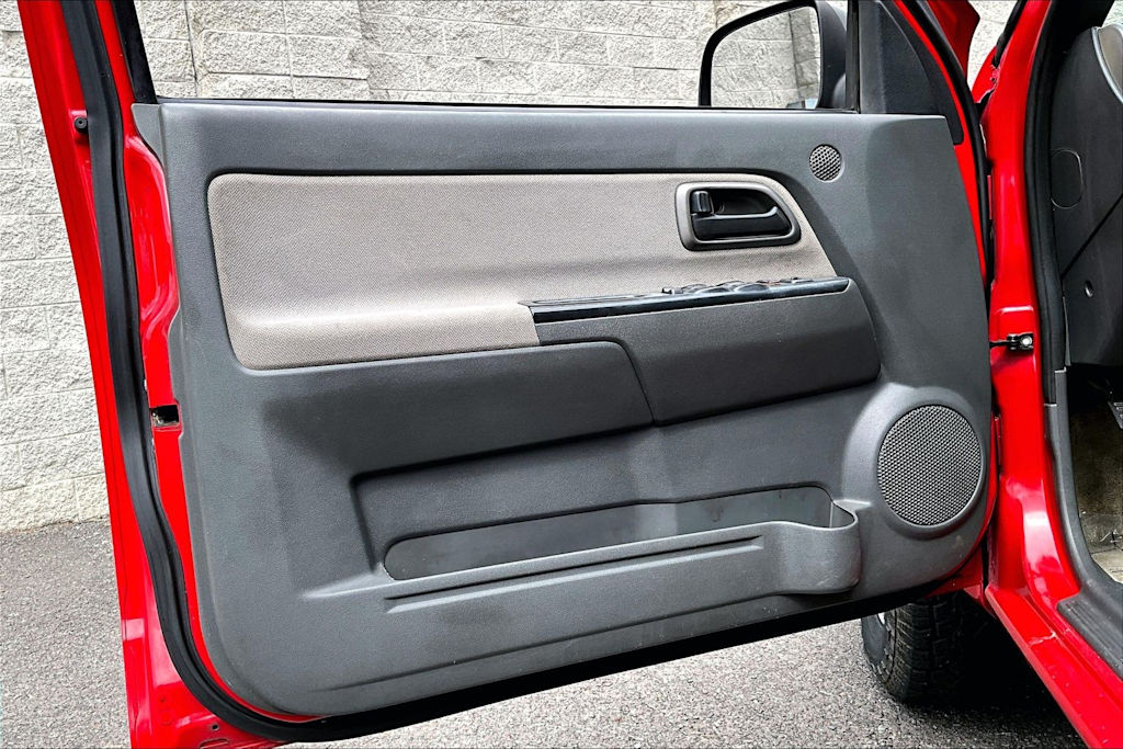 Thumbnail: 2005 Chevrolet Colorado - 28
