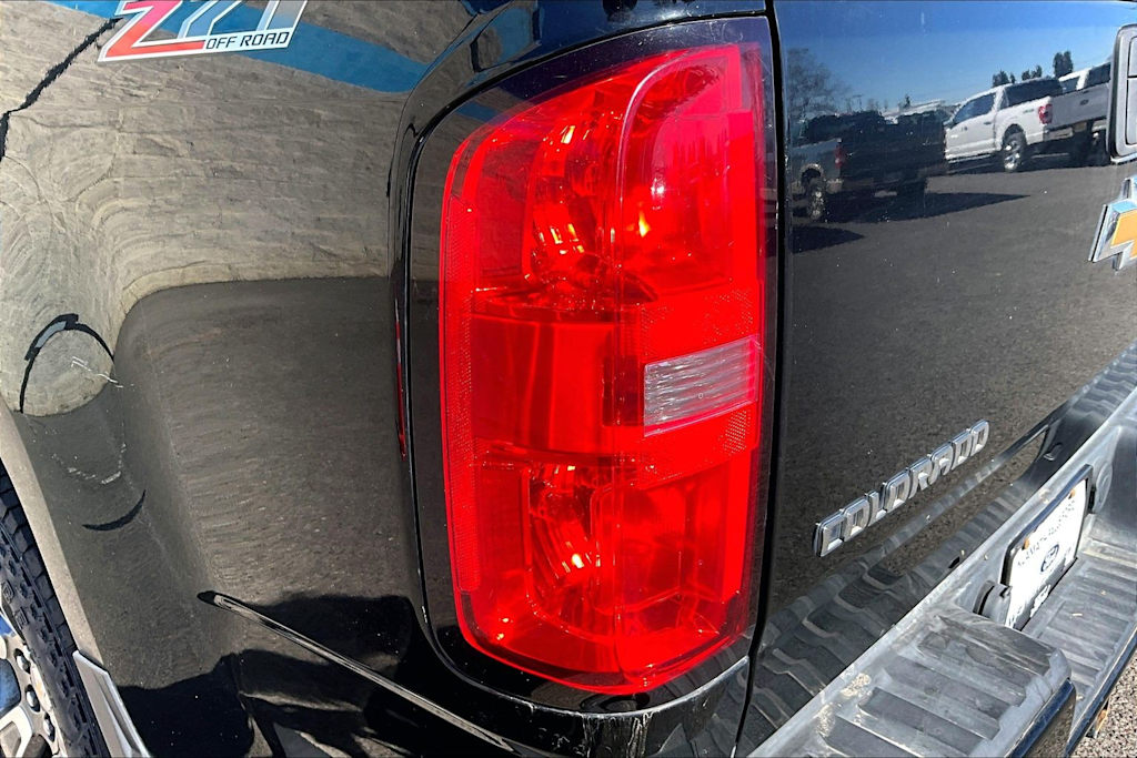 Thumbnail: 2016 Chevrolet Colorado - 32