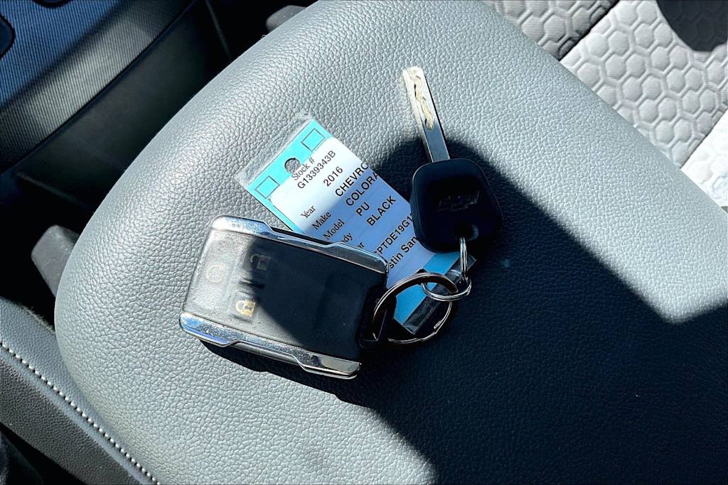 Thumbnail: 2016 Chevrolet Colorado - 19