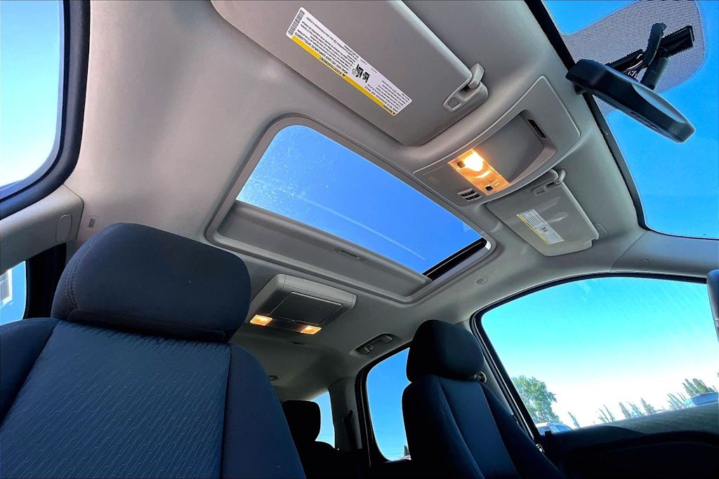 Thumbnail: 2012 GMC Yukon - 30