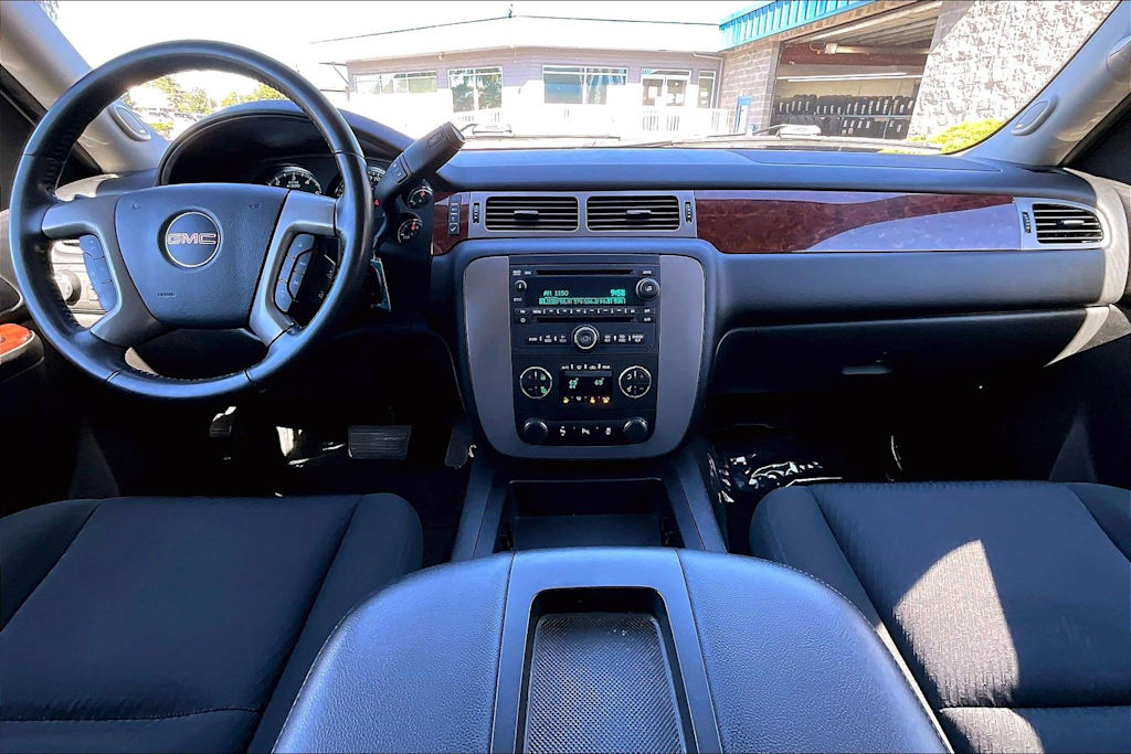Thumbnail: 2012 GMC Yukon - 10