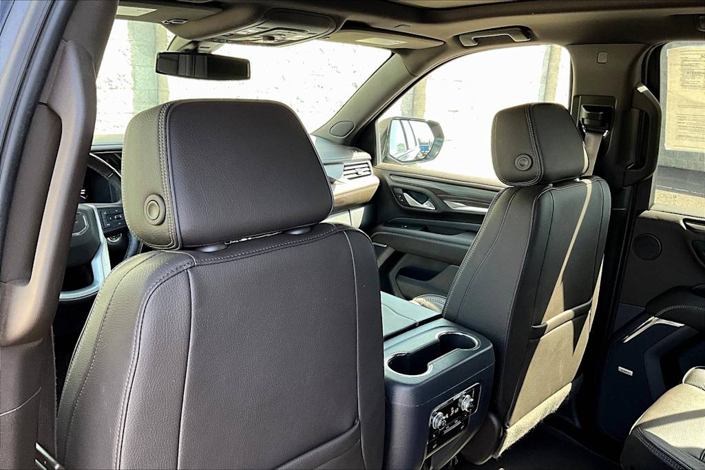 2022 GMC Yukon Denali 12