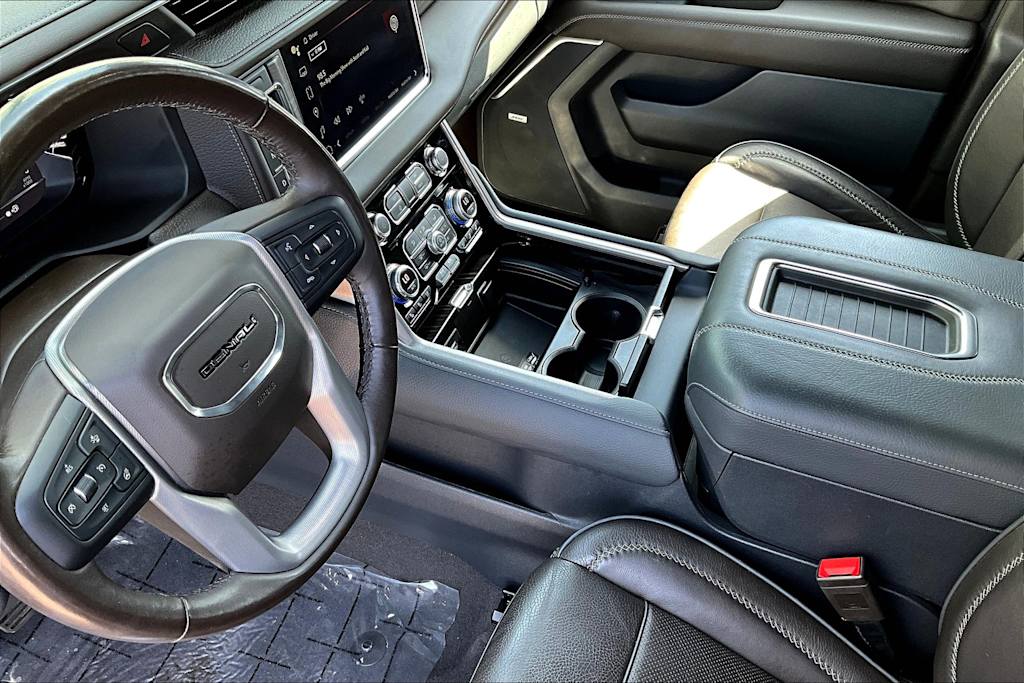 2022 GMC Yukon Denali 16