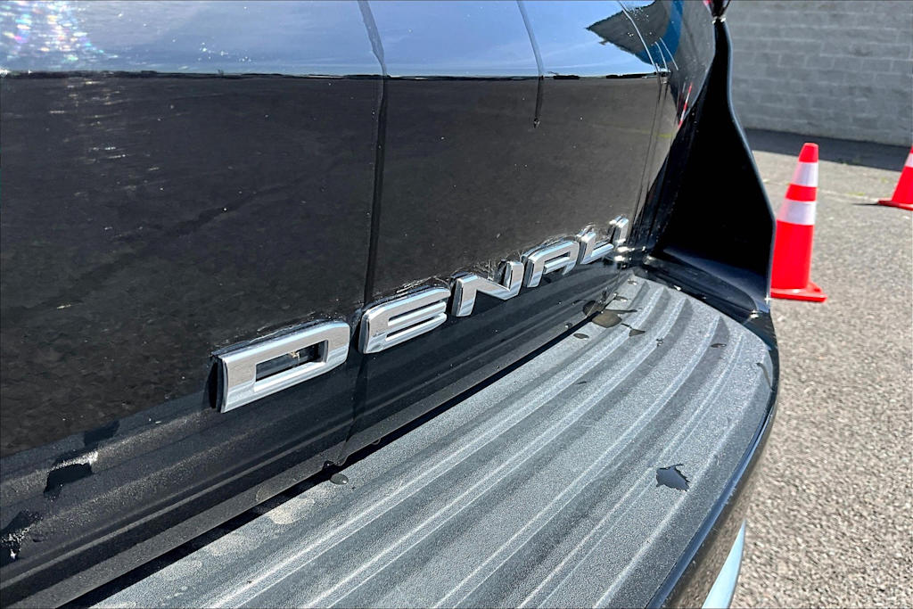 2022 GMC Yukon Denali 7