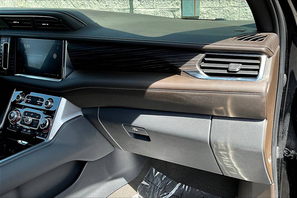 2022 GMC Yukon Denali 24