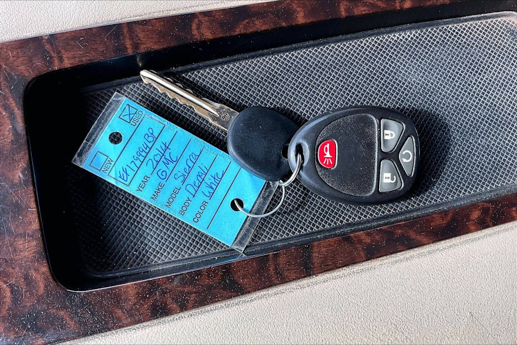 Thumbnail: 2014 GMC Sierra 2500 - 19