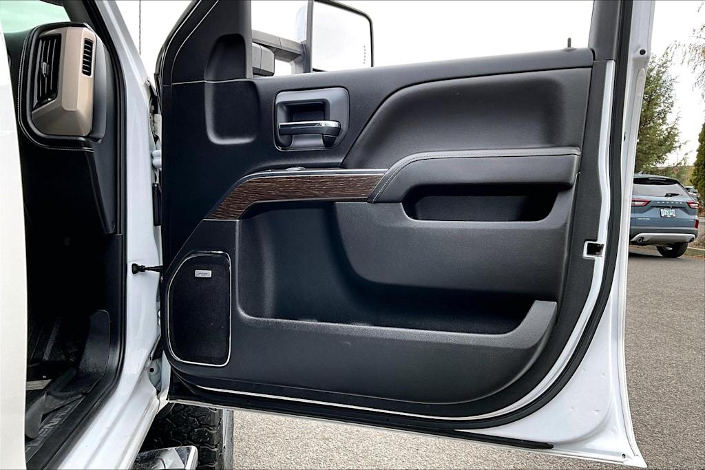 Thumbnail: 2018 GMC Sierra 3500 - 28