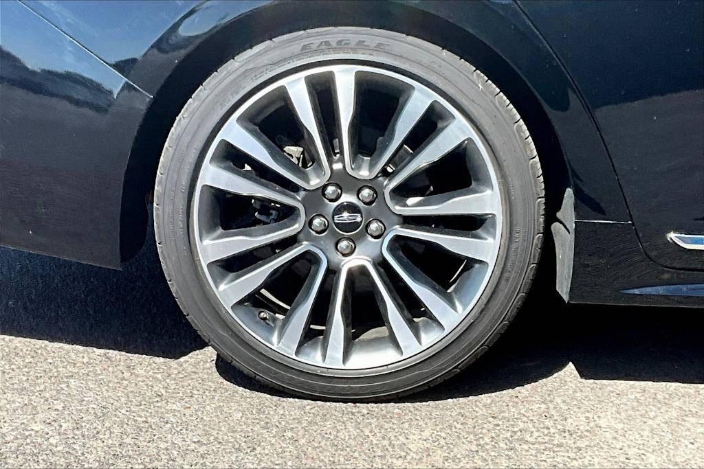 Thumbnail: 2018 Lincoln Continental - 36