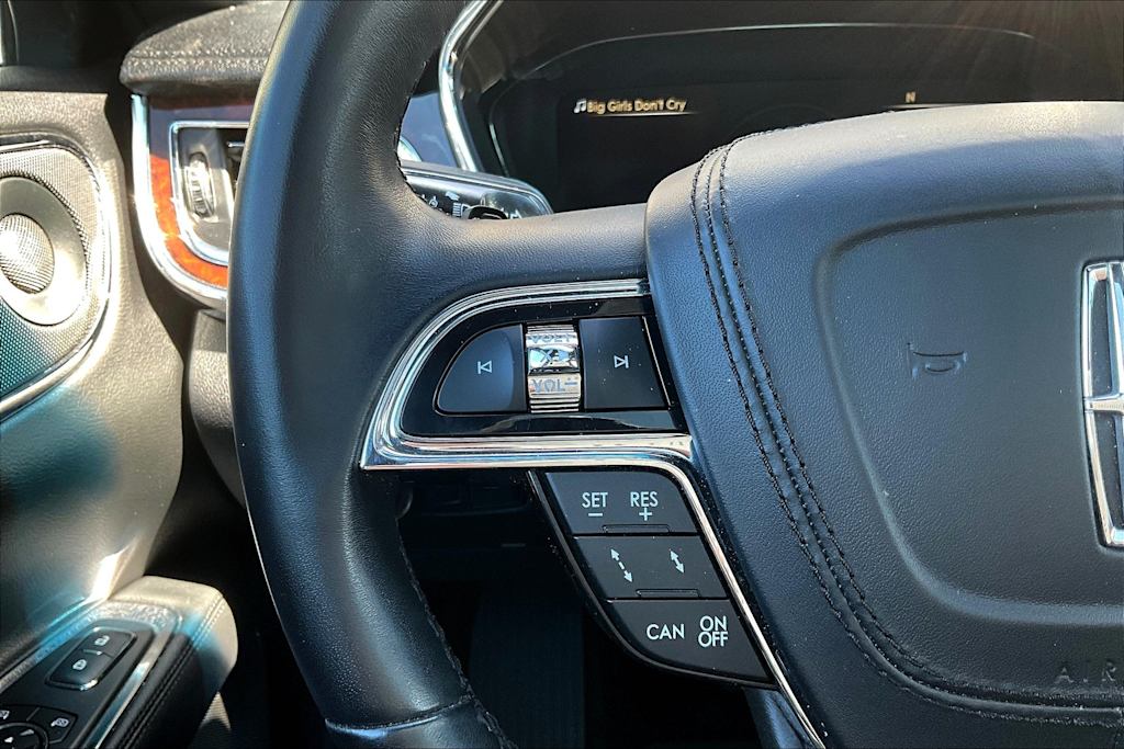 Thumbnail: 2018 Lincoln Continental - 24