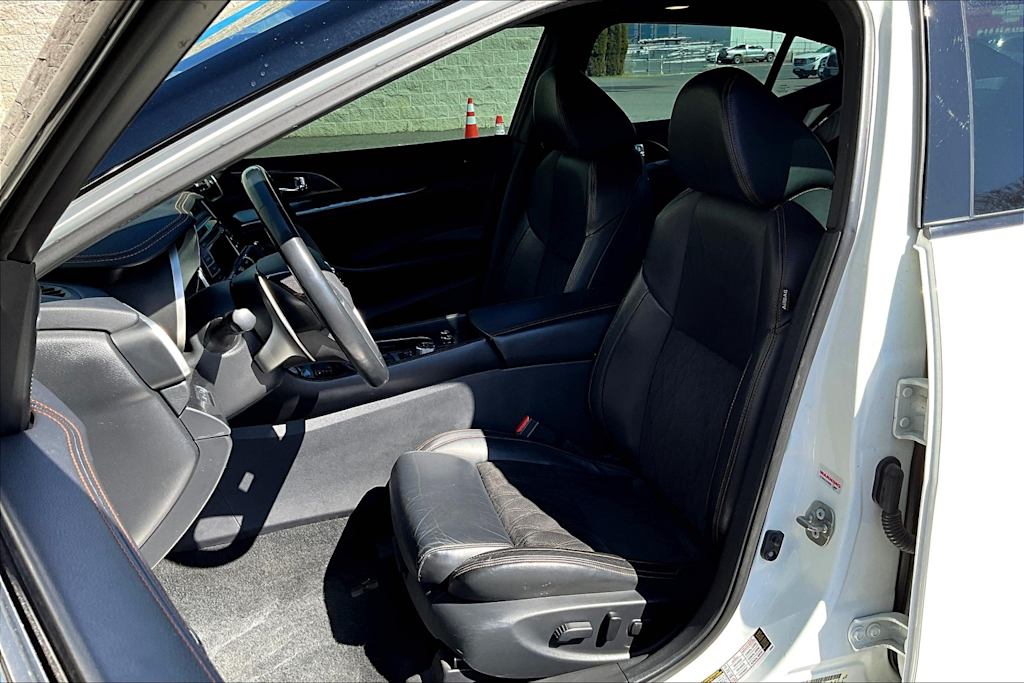 2019 Nissan Maxima SR 10