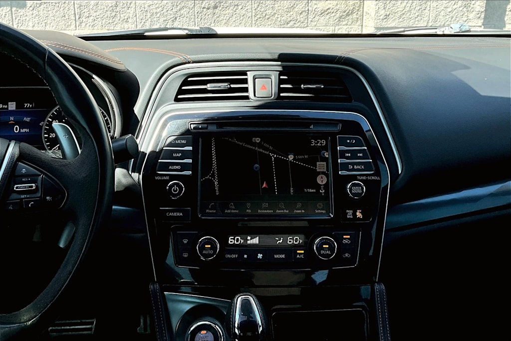 2019 Nissan Maxima SR 15