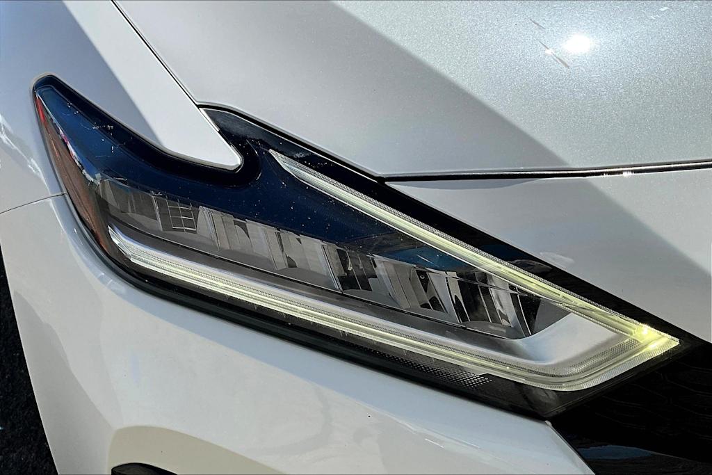 2019 Nissan Maxima SR 30