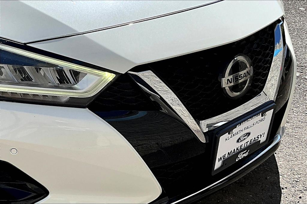 2019 Nissan Maxima SR 32