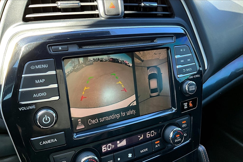 2019 Nissan Maxima SR 26