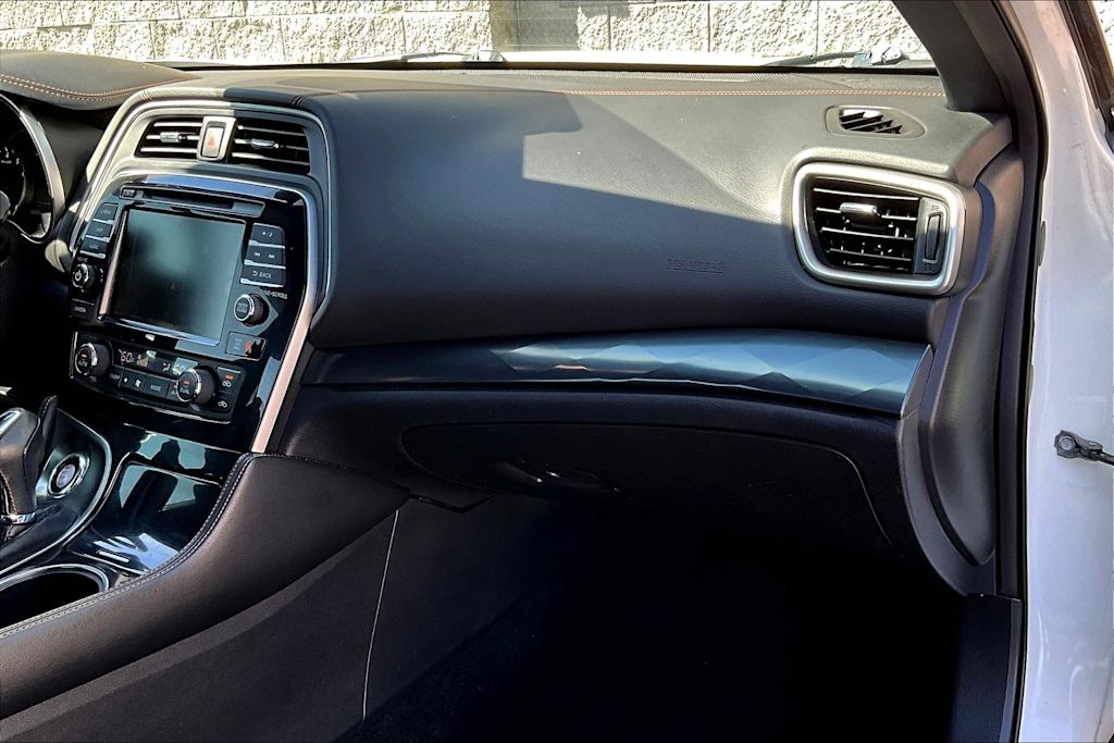 2019 Nissan Maxima SR 23