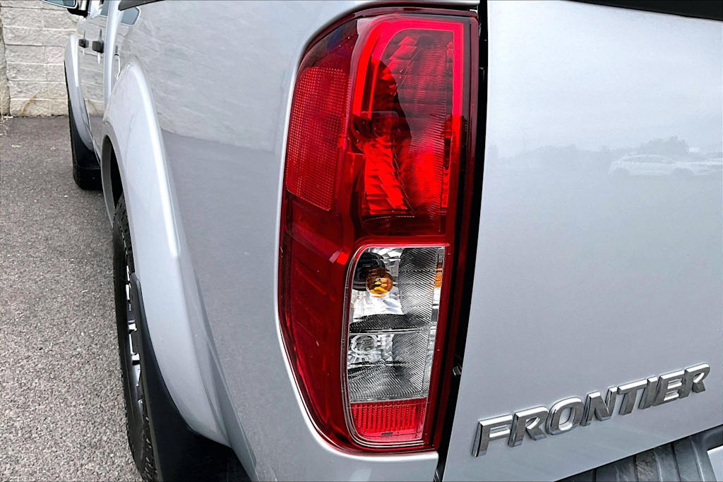 Thumbnail: 2021 Nissan Frontier - 32