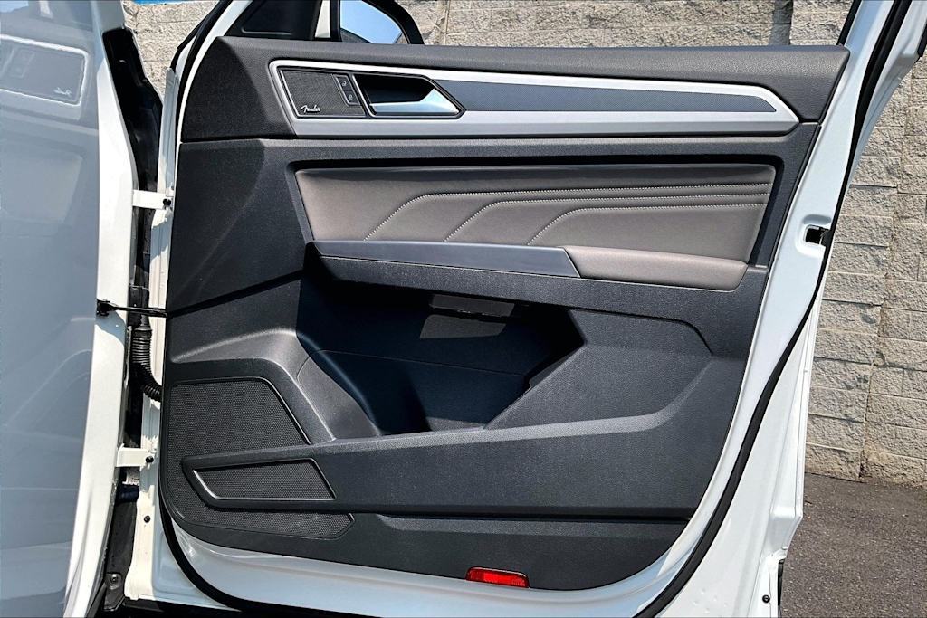 Thumbnail: 2021 Volkswagen Atlas - 28