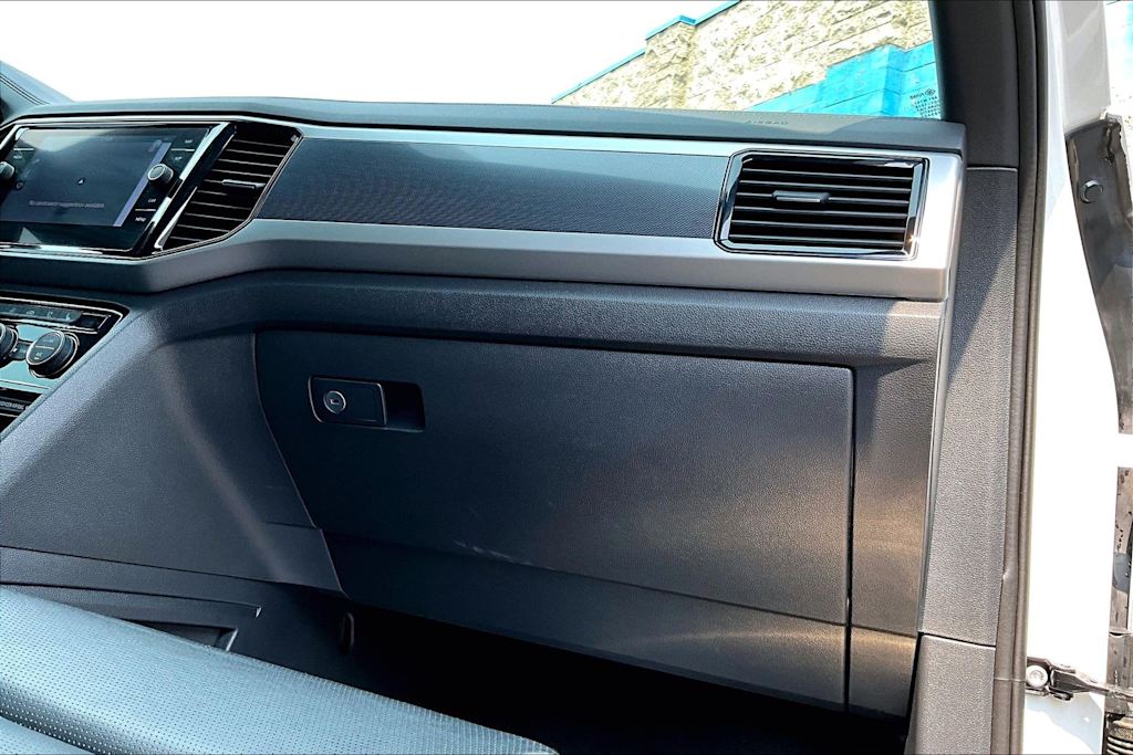 Thumbnail: 2021 Volkswagen Atlas - 24