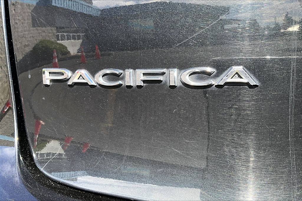 Thumbnail: 2023 Chrysler Pacifica - 7