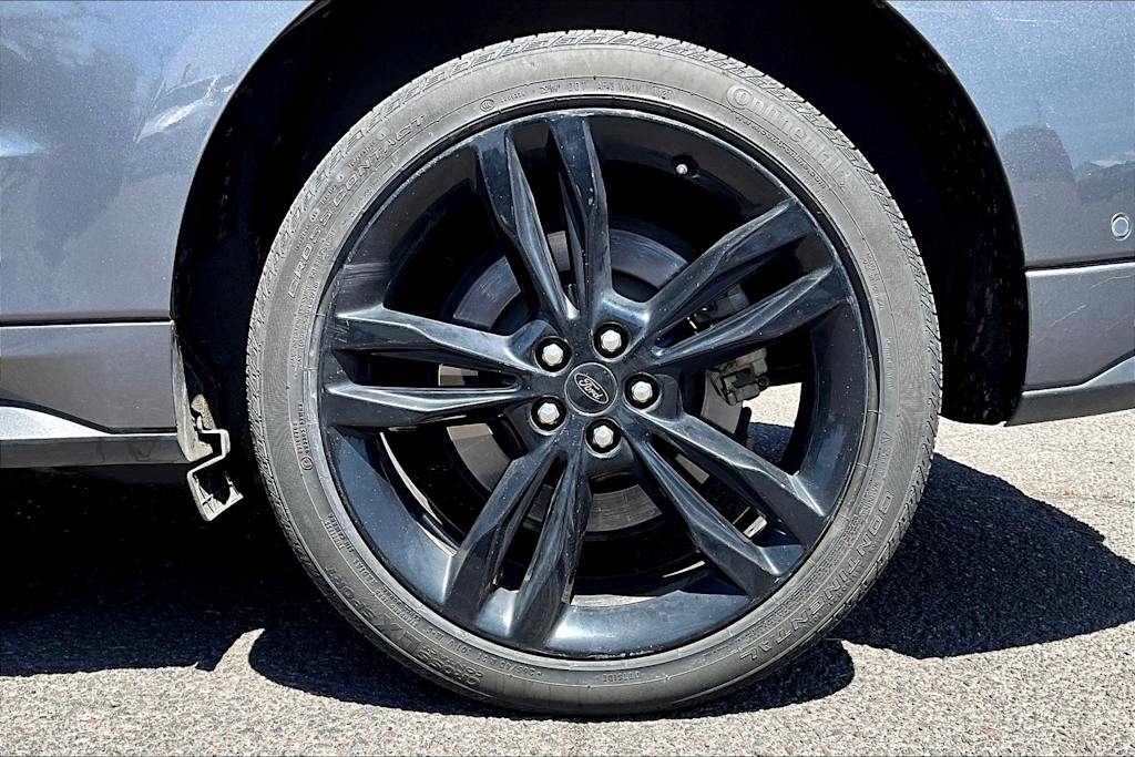 2022 Ford Edge ST 35