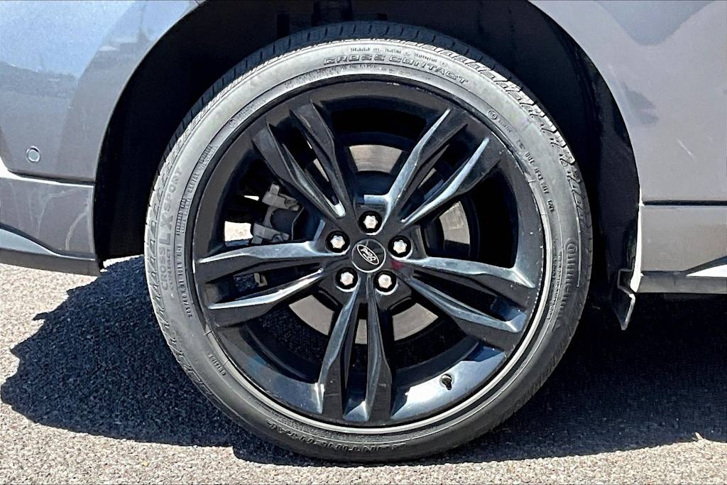2022 Ford Edge ST 36