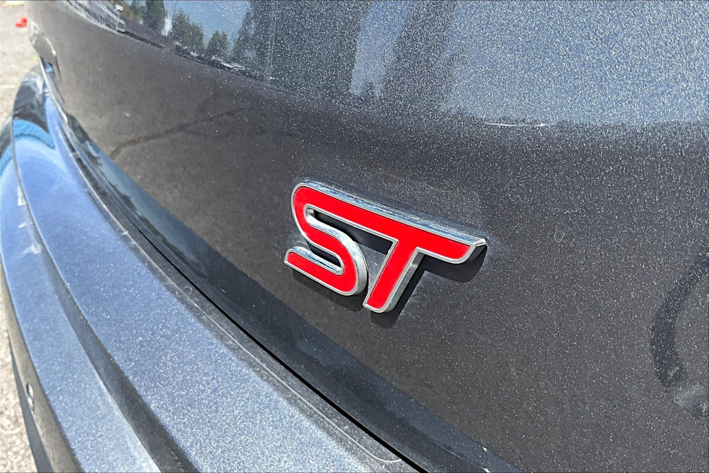 2022 Ford Edge ST 7