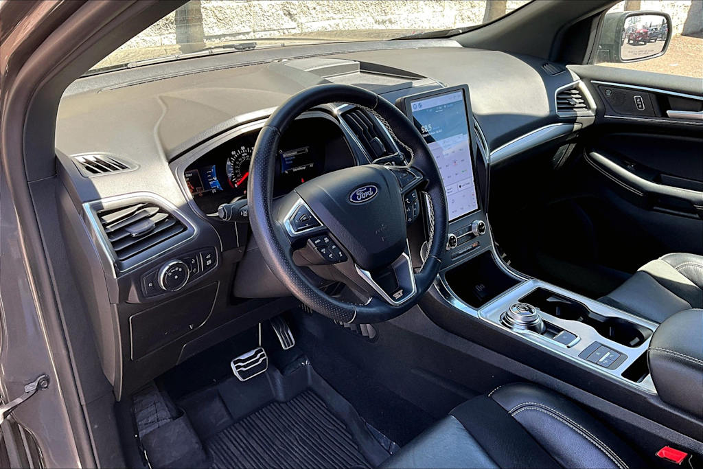 2022 Ford Edge ST 2