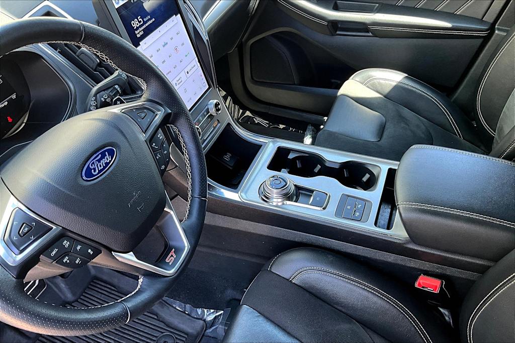 2022 Ford Edge ST 22
