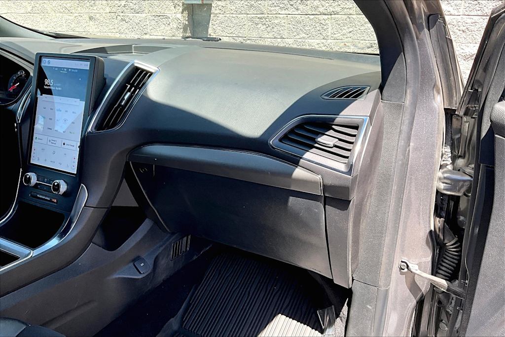 2022 Ford Edge ST 25
