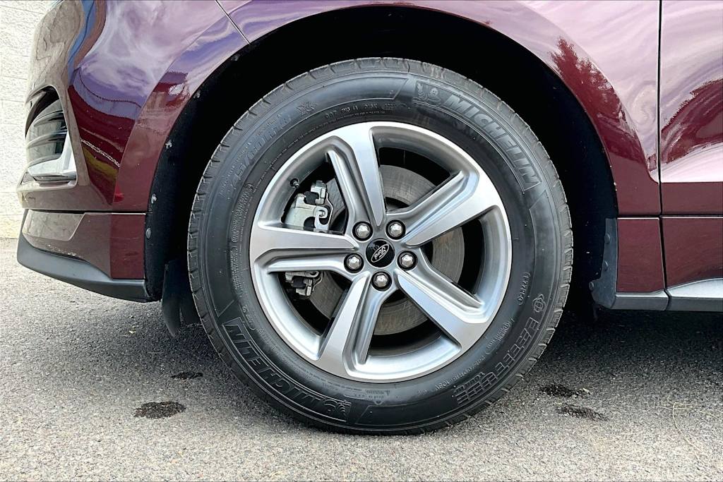 Thumbnail: 2020 Ford Edge - 8
