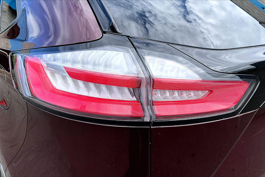 Thumbnail: 2020 Ford Edge - 32