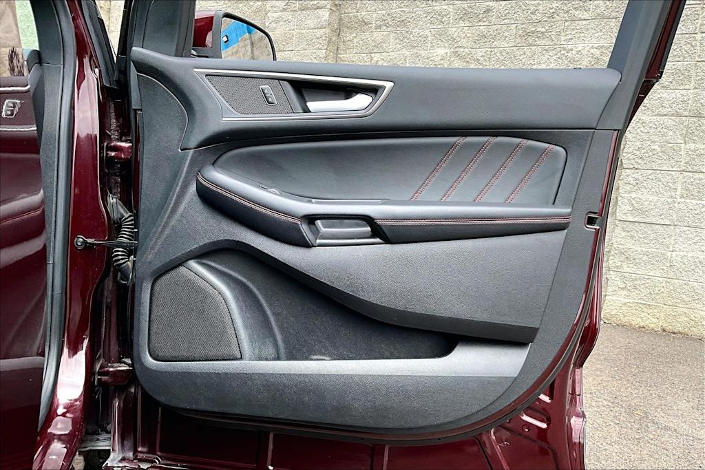 Thumbnail: 2020 Ford Edge - 28