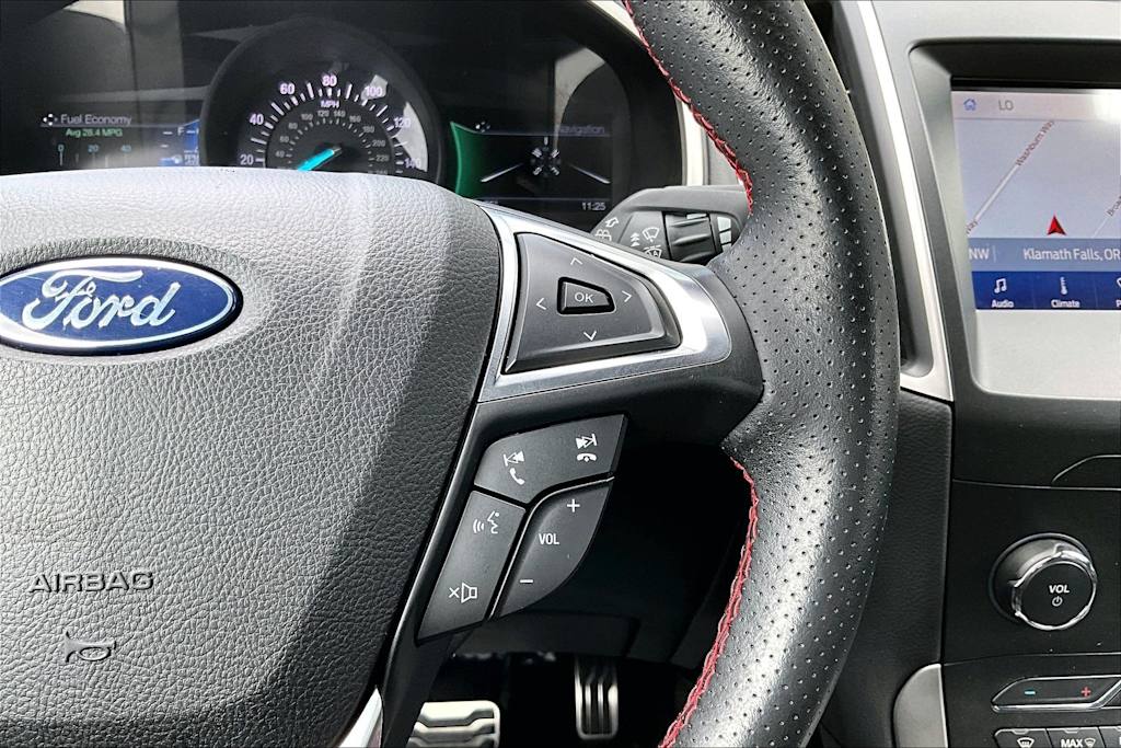 Thumbnail: 2020 Ford Edge - 26