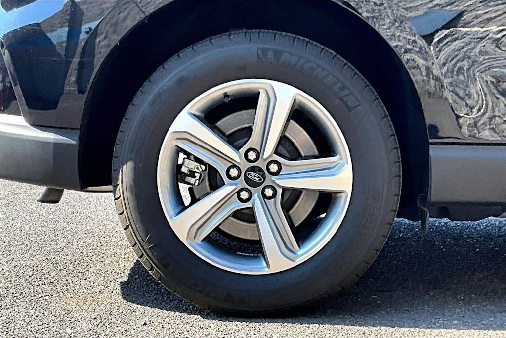 Thumbnail: 2024 Ford Edge - 36
