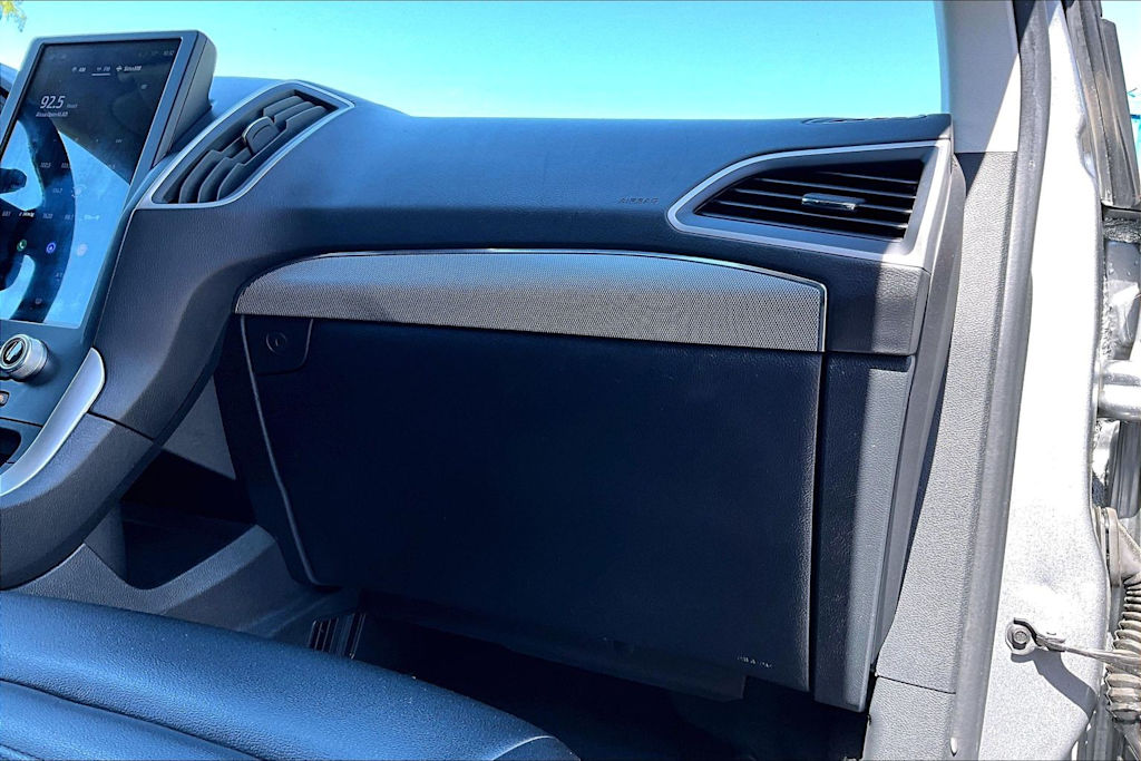 Thumbnail: 2022 Ford Edge - 24